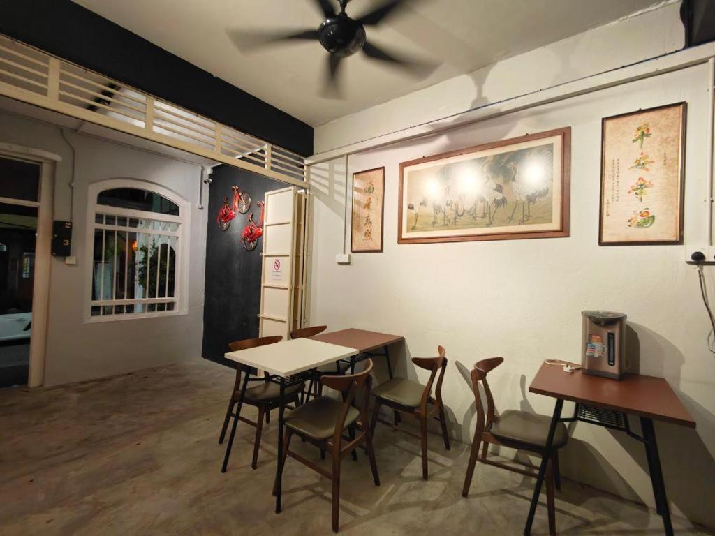 Hotel Sunshine House George Town Esterno foto