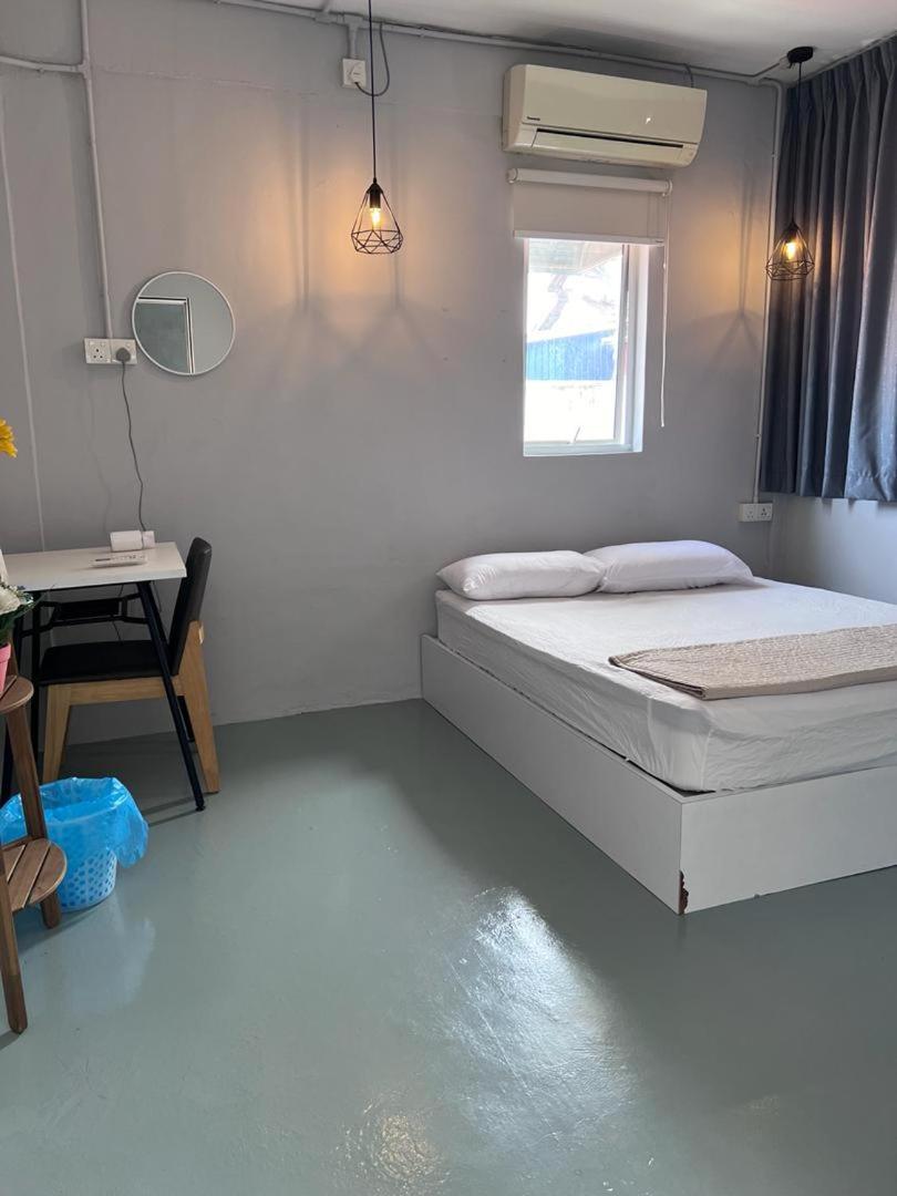 Hotel Sunshine House George Town Esterno foto
