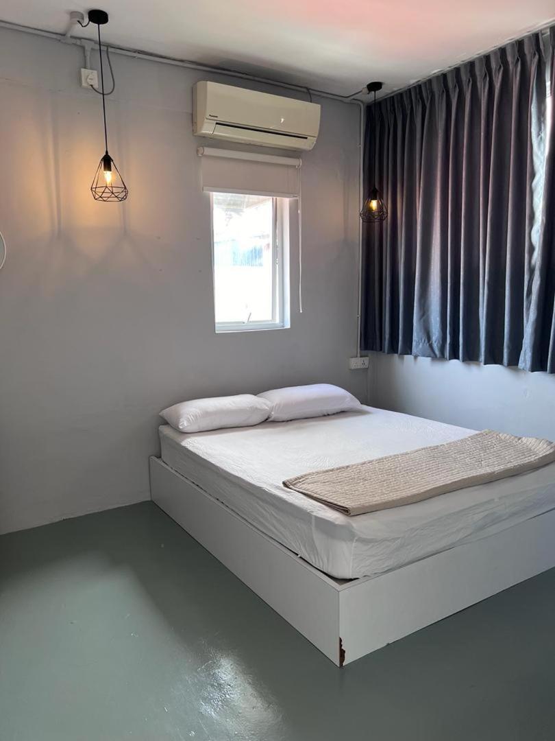 Hotel Sunshine House George Town Esterno foto